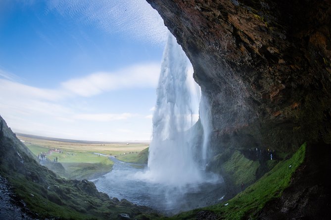 3 Day Summer South Coast, Golden Circle and Jökulsarlon glacier lagoon - Getting ready: what to pack for waterfalls, ice, and black sand