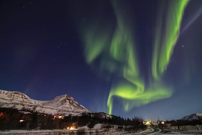 4x4 Reykjavik Northern Lights Tour with Photographer — Aurora RVK - 4x4 Reykjavik aurora, what you gain by going off-road