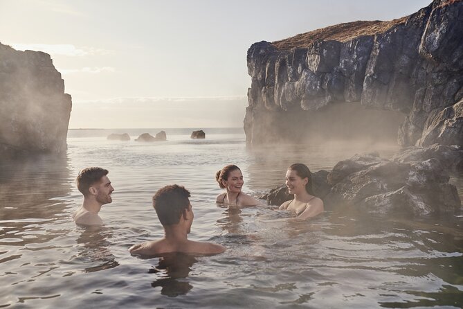 5-Day Northern Lights Hunt & Glacier Lagoon Tour - Day 1 in Reykjavík, where your trip rhythm begins