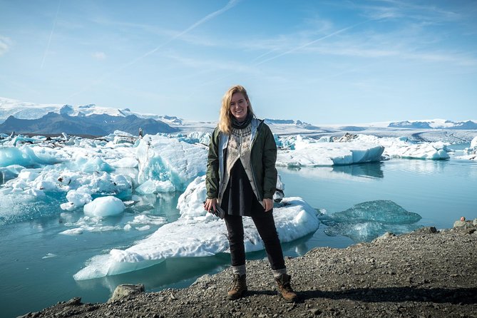 7-Day Complete Iceland: South Coast, Golden Circle, Akureyri & Snaefellsnes - Pickup rules, group size, and the 8:00 am reality