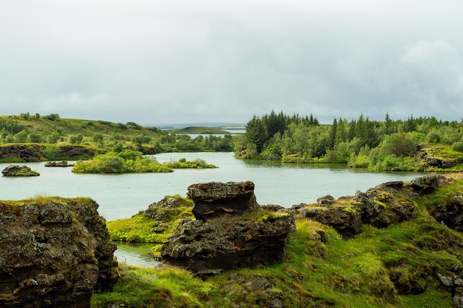 7-Day Small Group Journey Around Iceland - Day 5 South Coast Icons: Jökulsárlón Ice, Diamond Beach, and Two Waterfalls