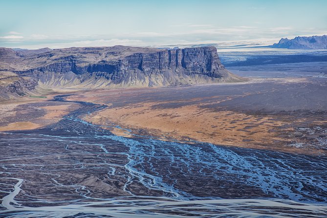 Airplane tour over black sands and riverbeds from Skaftafell - Weather reality in south Iceland, and how to plan around it