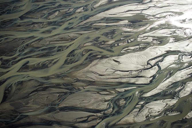 Airplane tour over black sands and riverbeds from Skaftafell - What you’ll actually see over black sands, riverbeds, and Skeiðarársandur