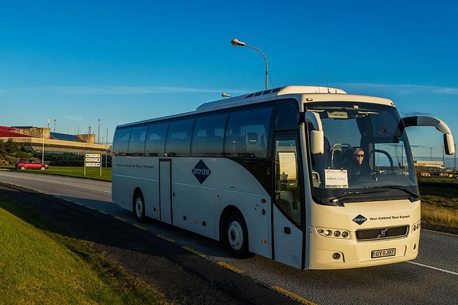 Airport Express Shared Departure Transfer from Reykjavik Hotels to Keflavik Airport - Drop-off at Keflavik: what to expect at the terminal building