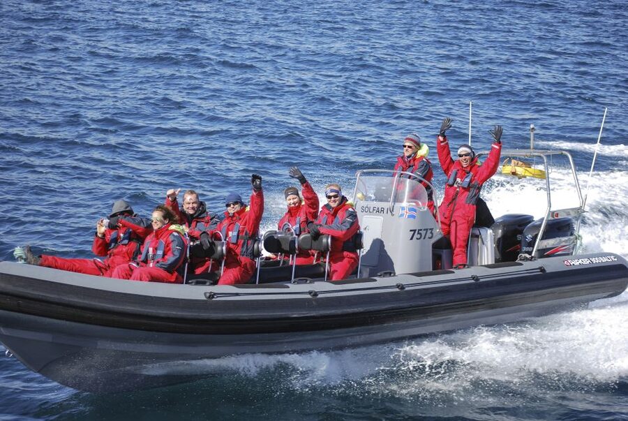 Akureyri: 2-Hour Whale Watching Express by RIB Speedboat - What’s Included (and What Isn’t): Pack Smarter