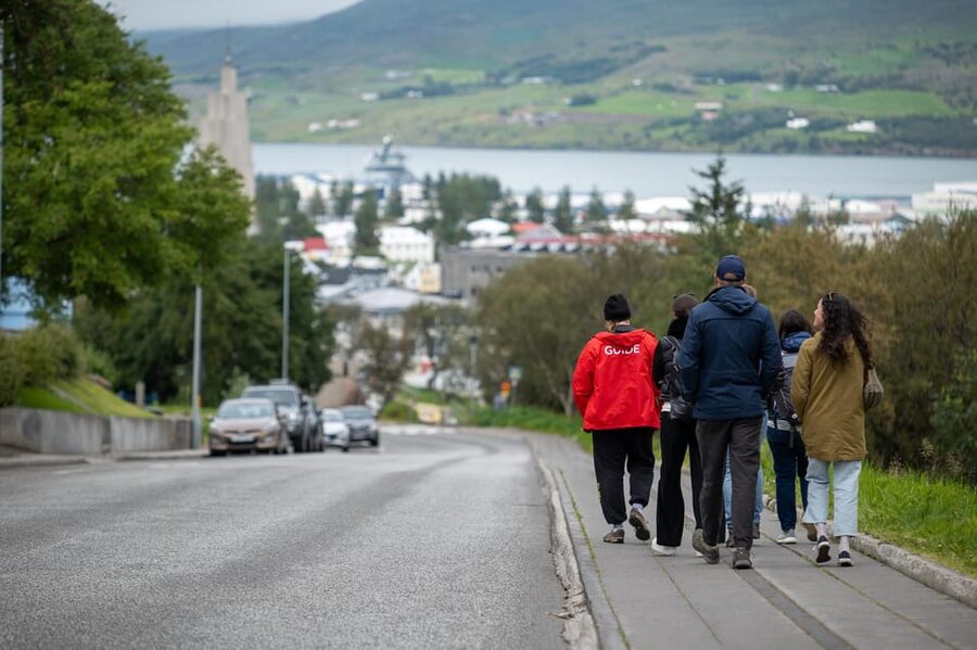 Akureyri: City Walk with Local Food - How much you pay, and what you actually get for it