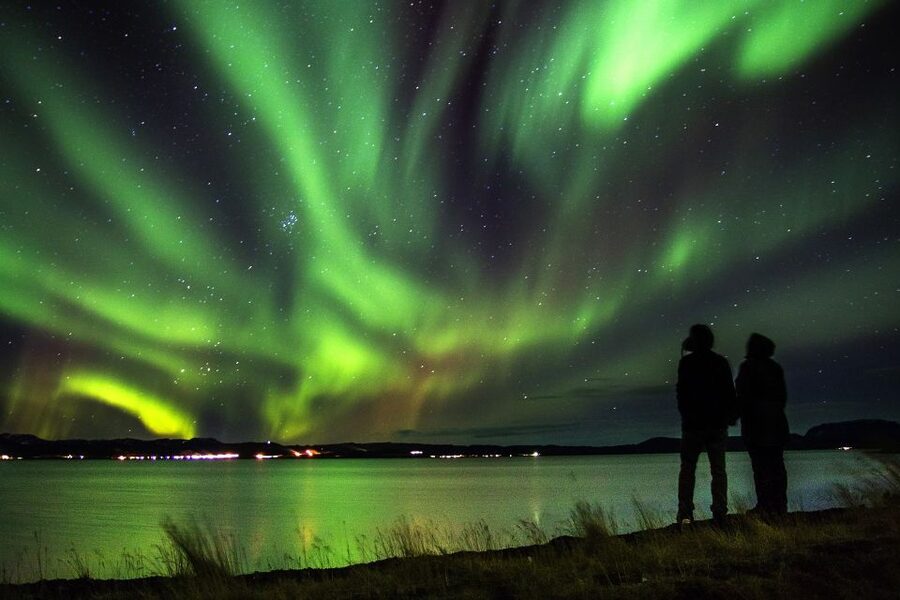 Akureyri: Northern Lights Photography Tour - Akureyri nights: why this tour works in winter