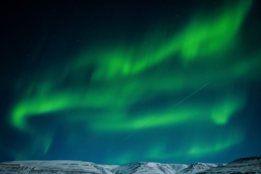 Akureyri: Northern Lights Photography Tour - Under the stars: hot drink time and the photo angle