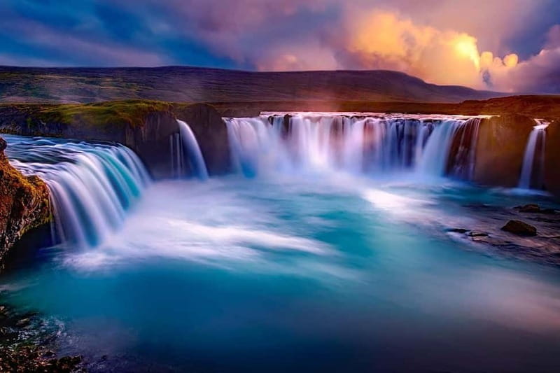 Akureyri Port: Godafoss Waterfall Classic Tour & Viewpoint - Where You Meet: Akureyri Cruise Terminal, Laufásgata 2, Soleil de Minuit Bus