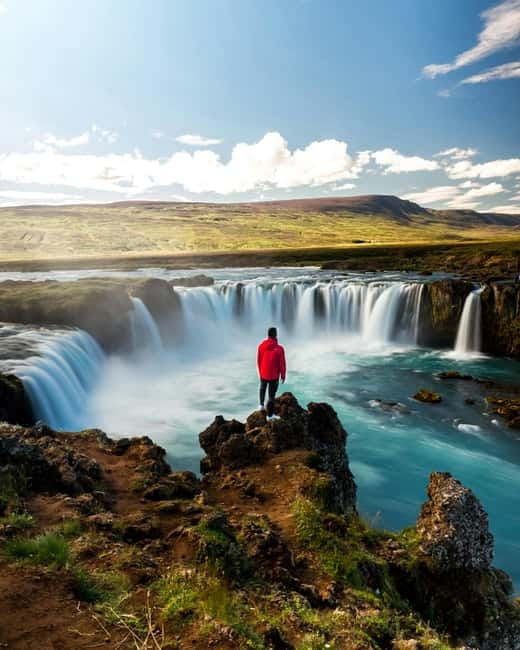 Akureyri Port: Godafoss Waterfall Guided Tour with Pickup - The walk to Goðafoss: mist, photos, and a 45 minute reality check