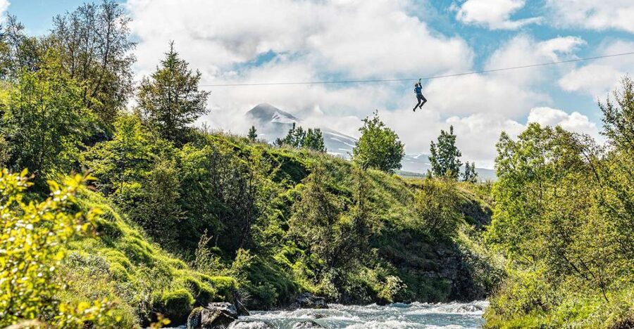 Akureyri: Zipline Tour - Entering the tour area: meeting point and the quick hike rhythm