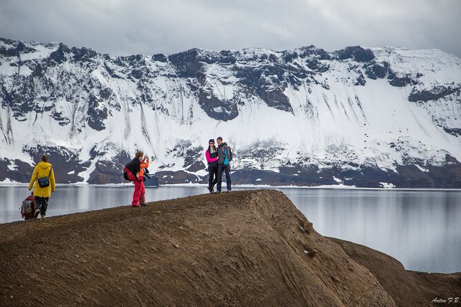 Askja & Holuhraun, Super Jeep Day Tour from Lake Myvatn - Stop 6: Vatnajökull National Park, a quick taste of the big ice world