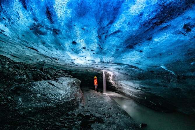 Crystal Ice Cave & Super Jeep Tour from Jökulsárlón - Light, wind, and small group pacing for better photos