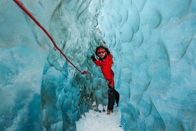 Crystal Treasures of Vatnajökull: Ice Cave Adventure - After the cave: walking the glacier and seeing its full scale