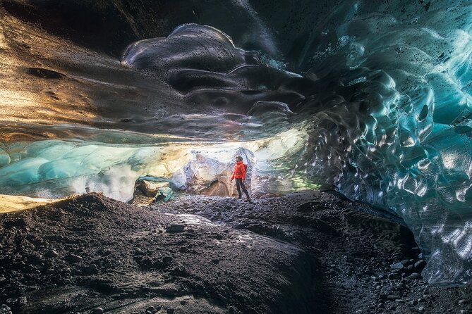 Crystal Treasures of Vatnajökull: Ice Cave Adventure - Getting to Base Camp and getting properly outfitted