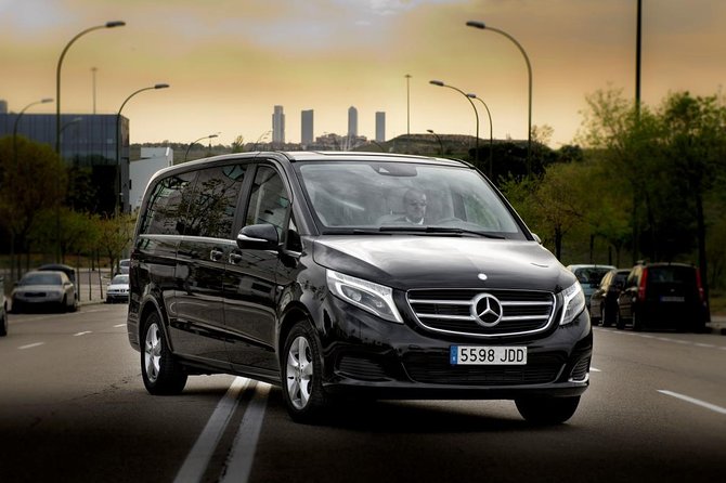 Departure by Luxury Van Reykjavik City to Reykjavik Airport KEF - The Van Details: Mercedes Vito Class for Up to 6