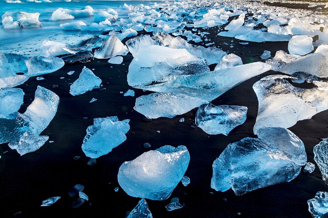 Diamond Beach & Jökulsárlón Floating Glacier Guided Day Tour - Why this private southern Iceland glacier day works so well