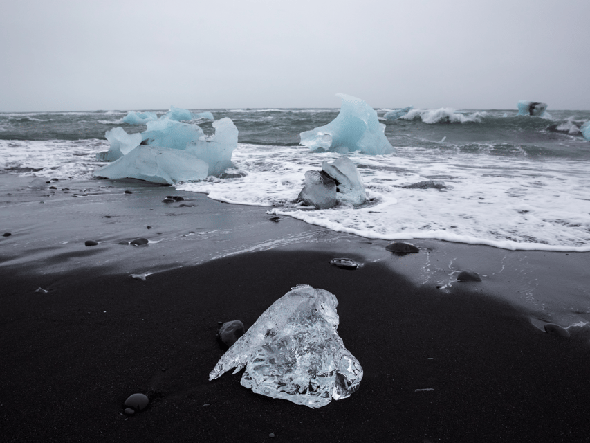 Diamond Beach & Jökulsárlón Glacier Exclusive Day Tour - Stop 4: Vatnajökull National Park, 30 minutes for panoramic glacier views