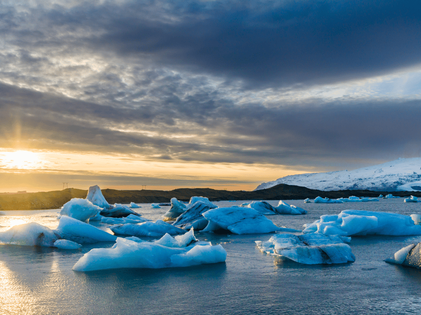 Diamond Beach & Jökulsárlón Glacier Exclusive Day Tour - Your guide experience: multi-language plus real on-the-spot storytelling