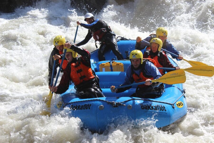 East Glacial River Extreme Rafting - Hot tubs after rafting: a simple luxury you will appreciate