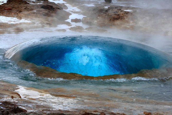 Exclusive Golden Circle: A Private Icelandic Adventure - Gullfoss: the 32 meter plunge and the wind factor