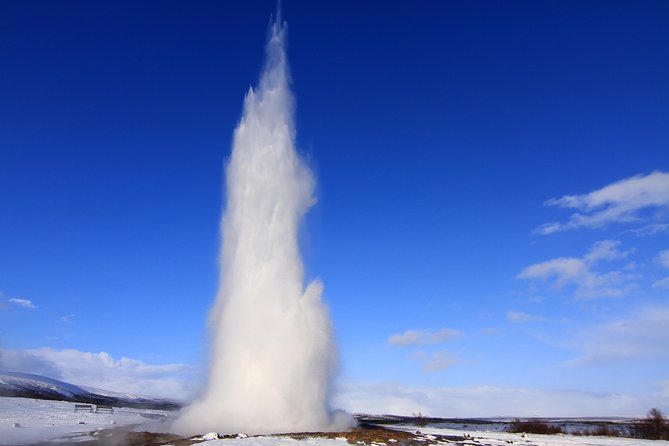 Fontana Geothermal Spa and Golden Circle Tour From Reykjavik - Fontana Geothermal Baths in Laugarvatn: the reset your body will thank you for