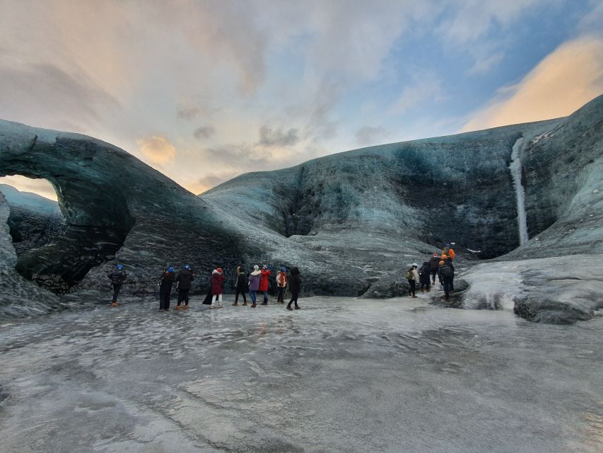 From Reykjavik 2-Day South Coast Tour with Blue Ice Cave - The overnight country hotel: comfort, Wi-Fi, and food reality