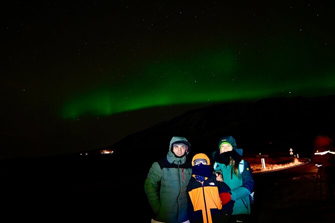 From Reykjavik 4x4 Minibus Northern Lights with Photo and Cocoa - Key things that make this tour work