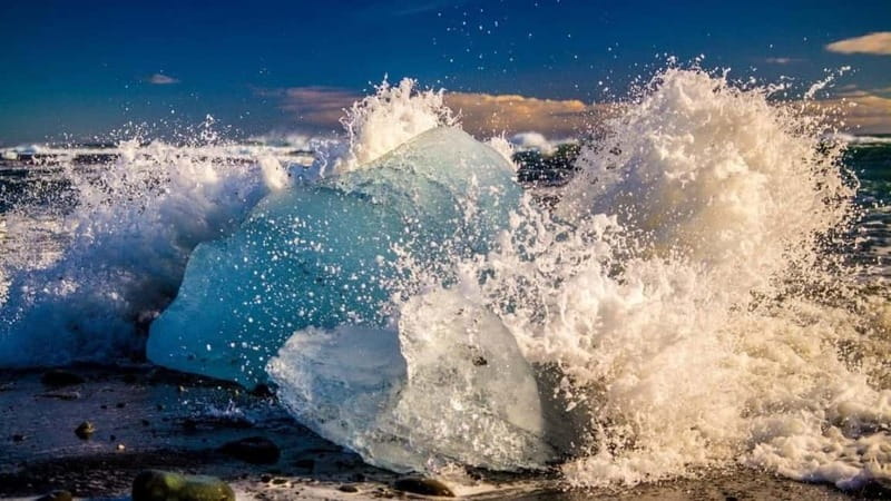 From Reykjavik: Glacier Lagoon and Fjaðrárgjúfur Canyon Tour - Diamond Beach Walks on Black Sand, Ice That Feels Like a Puzzle