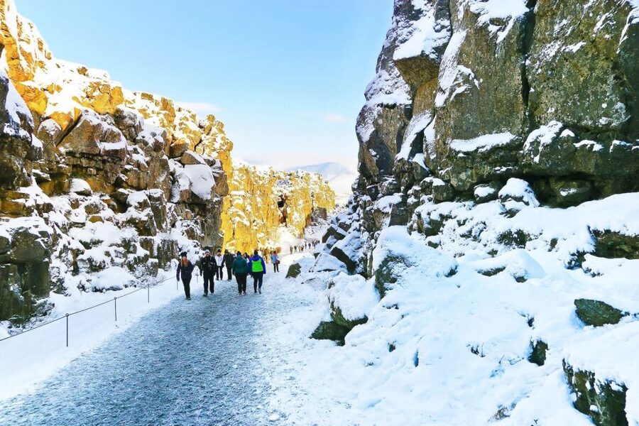 From Reykjavik: Golden Circle and Northern Lights Tour - Þingvellir National Park: tectonic drama and a walk through history