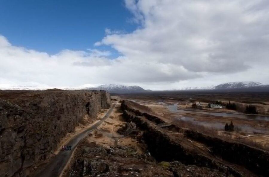 From Reykjavik: Golden Circle & Kerið Full-Day Tour - Þingvellir National Park: history you can point to