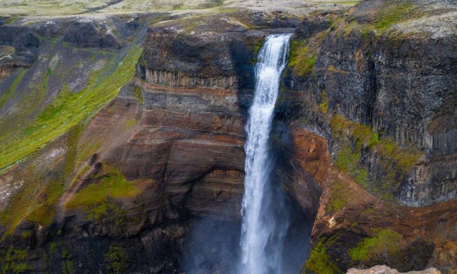 From Reykjavik: Landmannalaugar & Háifoss Waterfall Tour - Fjallabak Nature Reserve stops: quick photos with a purpose