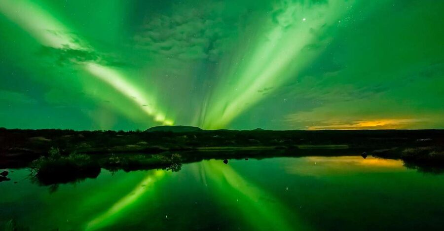 From Reykjavik: Northern Lights Boat Cruise - How the boat cruise turns Reykjavik darkness into Aurora time