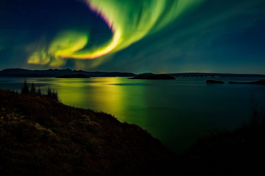 From Reykjavik: Northern Lights Chase with Expert Guide - Dark-sky viewing and photo stops: what you’re really paying for