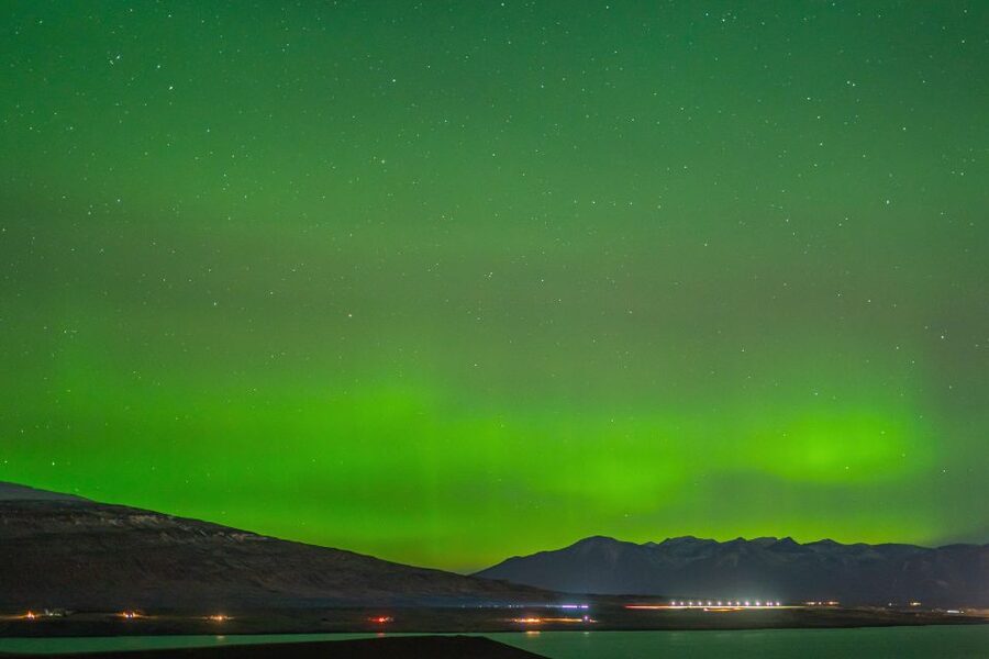 From Reykjavik: Northern Lights Guided Tour with Photos - Northern Lights From Reykjavik: why this hunt leaves the city light behind