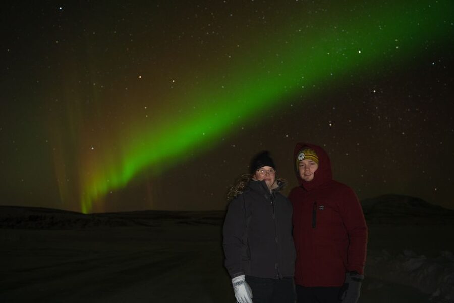 From Reykjavik: Northern Lights Guided Tour with Photos - How the guides help you get aurora photos that actually work