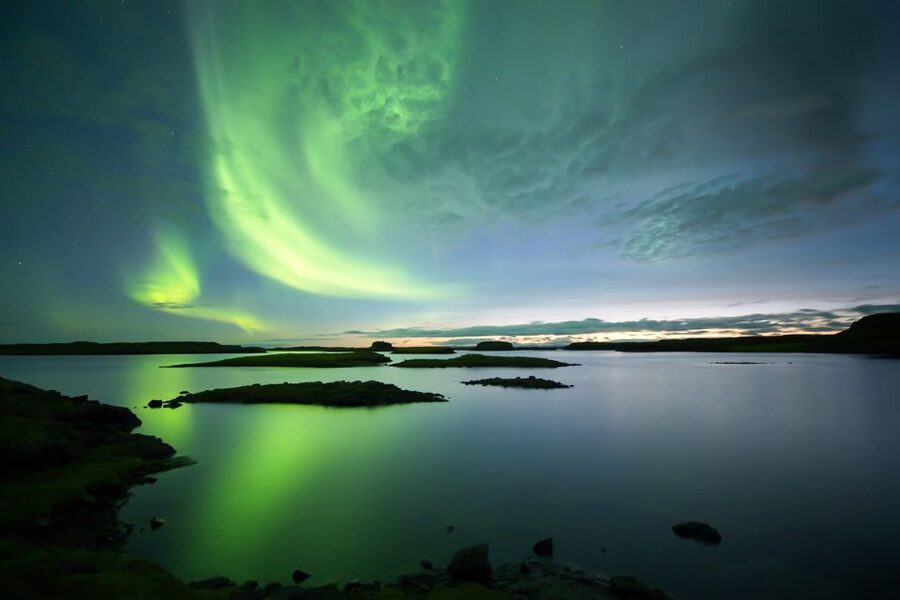 From Reykjavik: Northern Lights Tour - Who should book this Northern Lights tour, and who should not