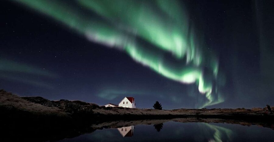 From Reykjavik: Northern Lights Tour with Hot Cocoa & Photos - Northern Lights hunting from Reykjavik, in a 4-hour window