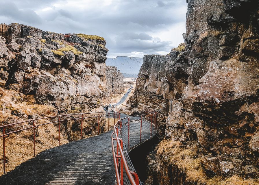 From Reykjavik: Private Golden Circle Iceland Day Tour - Kerið volcanic crater, red slopes and a blue lake