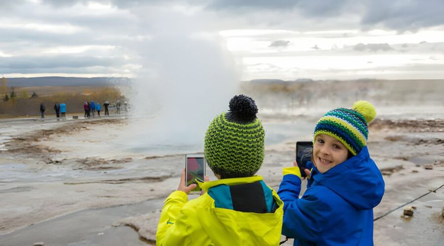 From Reykjavik: Private Golden Circle Tour in Iceland - Hveragerði: Bakeries, a Human Pause, and a Focus on Local Stops
