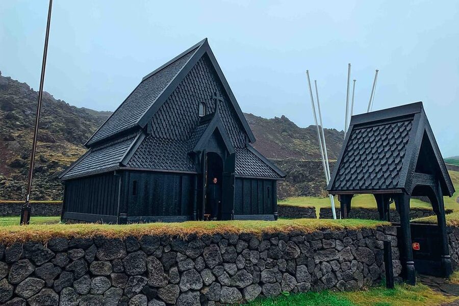 From Reykjavik: Puffin and Volcano Tour in Westman Islands - Elephant Rock and Stórhöfði Cape: getting close to puffins without rushing