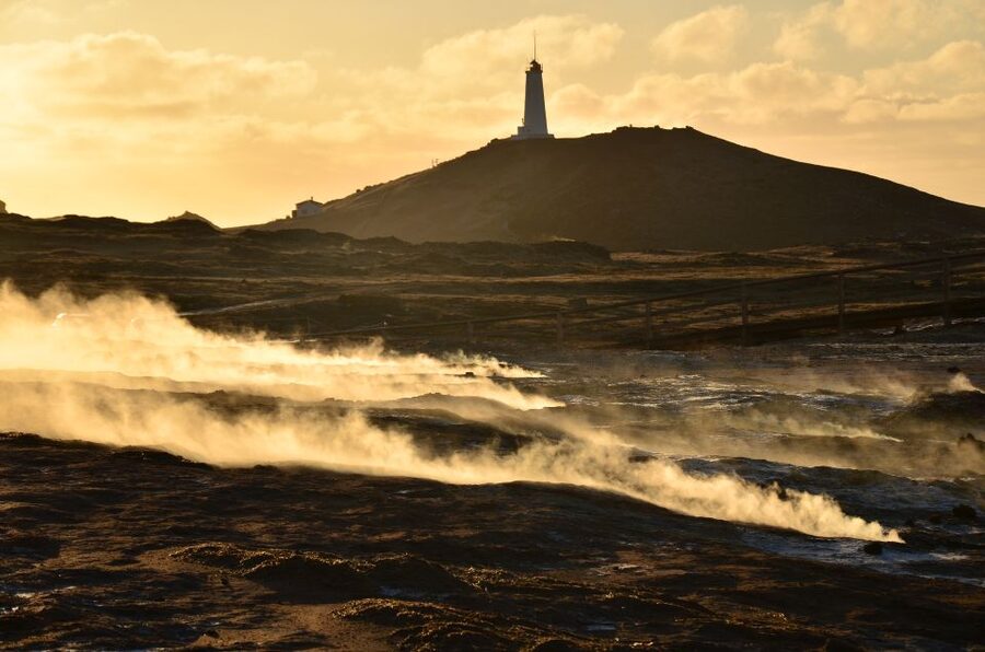 From Reykjavik: Reykjanes Geopark Tour & Airport Transfer - Why the Reykjanes Geopark feels different from a typical day trip