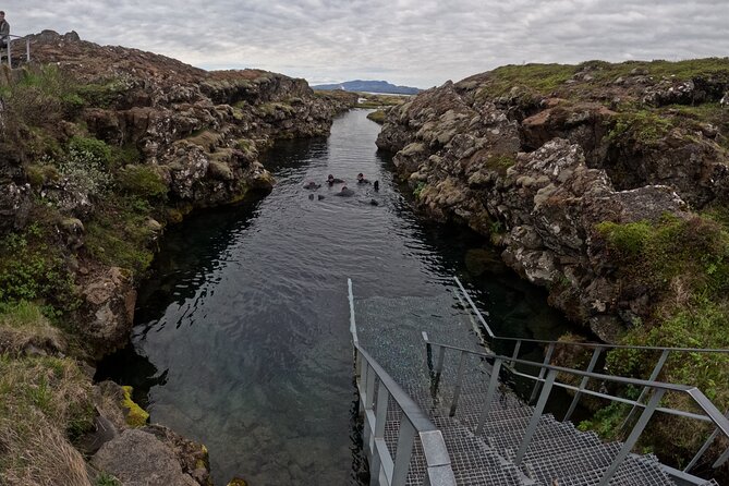 From Reykjavik- Silfra Snorkeling transfer included - Silfra fissure: tectonic plates, blue light, and clear water