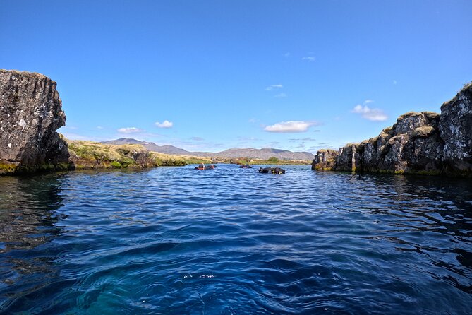 From Reykjavik- Silfra Snorkeling transfer included - Hot chocolate and Icelandic treats: the perfect cooldown