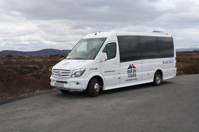 From Reykjavík: Snaefellsnes & Kirkjufell Small Group Day Tour - Comfort, Wi-Fi, and seat strategy on the mini-bus