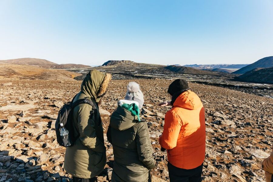 From Reykjavík: Volcanoes and Blue Lagoon Day Trip - Blue Lagoon Comfort Package: 2.5 hours to recover