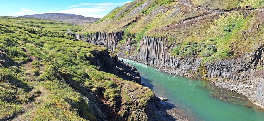 From Seyðisfjörður Port: Stuðlagil Canyon and Reindeer Park - Rjúkandi Waterfall stop for quick wow photos