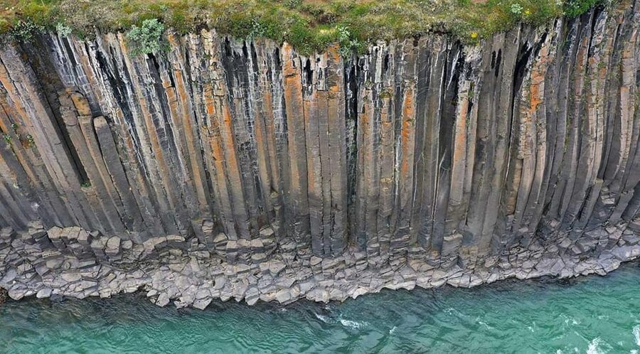 From Seydisfjordur: Studlagil Canyon Shore Excursion - Your guide makes a real difference, especially on cruise days