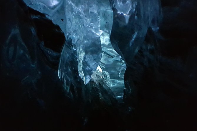 Frozen Wonders : Small Group Ice Cave Tour - The guide makes the story, not just the schedule