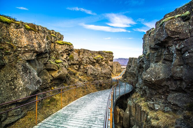 Full-Day Golden Circle Private Tour from Reykjavík - Geysir geothermal area: making sense of boiling water and steam